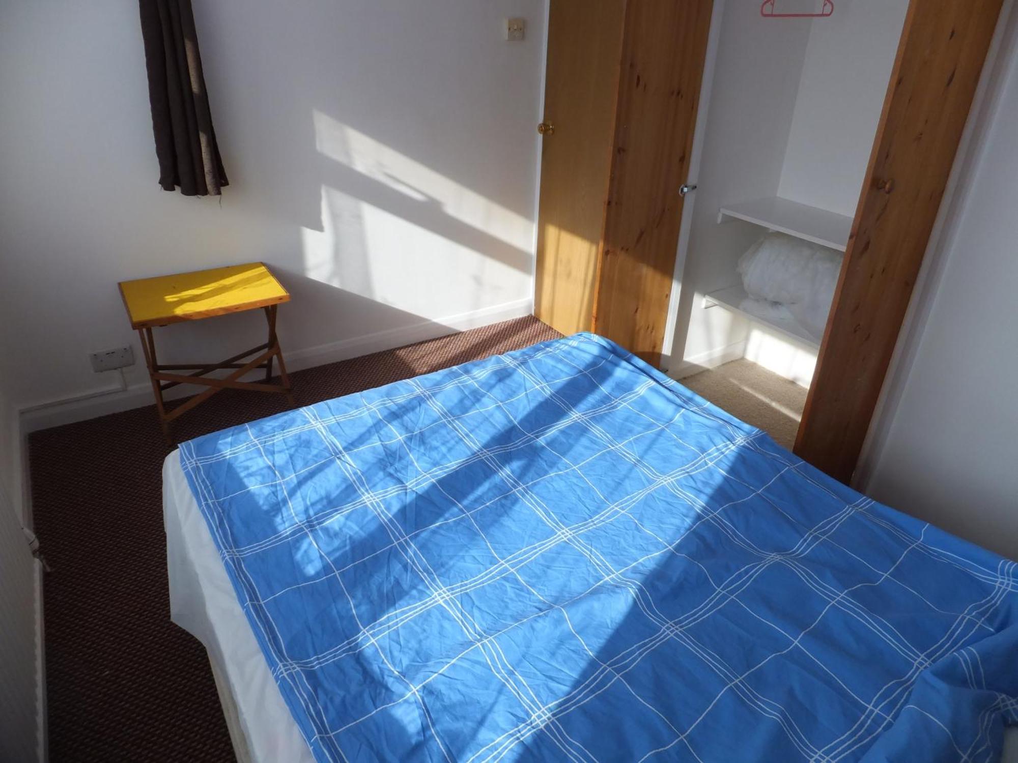 קרוידון Many Worlds Meet - Eurostar, Wimbledon 30 Mins, Central London, Gatwick 15 Mins - Spacious, Sleeps Up To 16 Plus Cot - Free Wifi, Parking - Next To Lloyd Park, Great For Families, Walkers, Relocators - Ideal For Contractors חדר תמונה